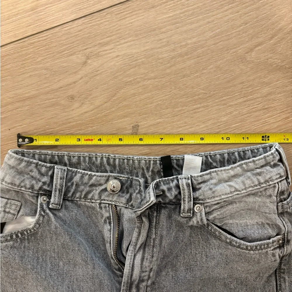 H&M Gray Straight Leg Jeans - Picture 5 of 6